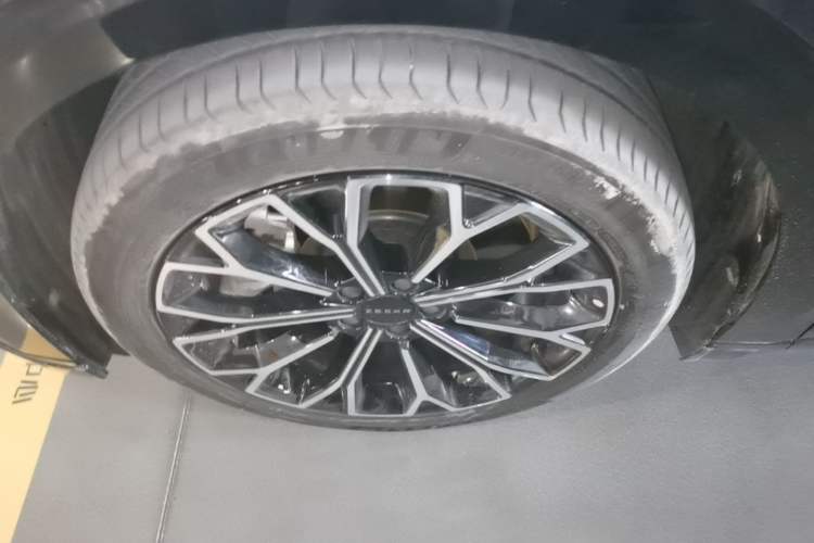 Used Zeekr 007 2024 Four-Wheel Drive Version 75 kWh Exterior 4