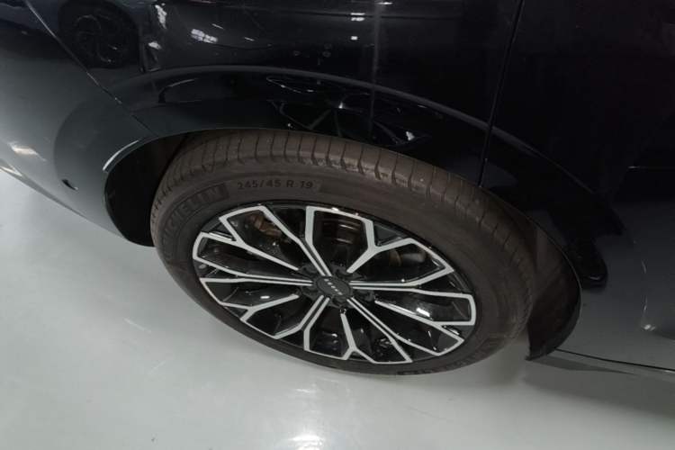 Used Zeekr 007 2024 Rear-Drive Enhanced Version 75 kWh Exterior 5