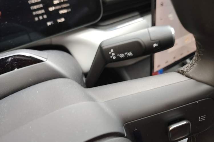 Used Zeekr 007 2024 Rear-Drive Enhanced Version 75 kWh Gear Lever