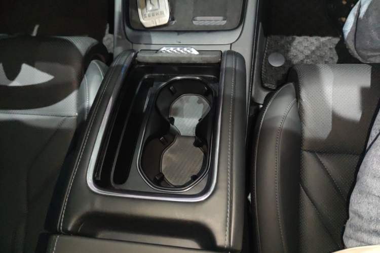 Used Zeekr 007 2024 Four-Wheel Drive Intelligent Driving Version 100 kWh Gear Lever