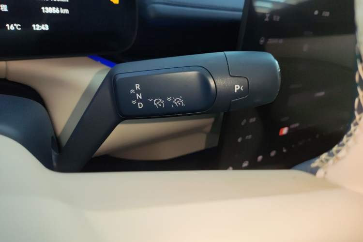Used Zeekr 007 2024 Rear-Drive Version 75 kWh Gear Lever