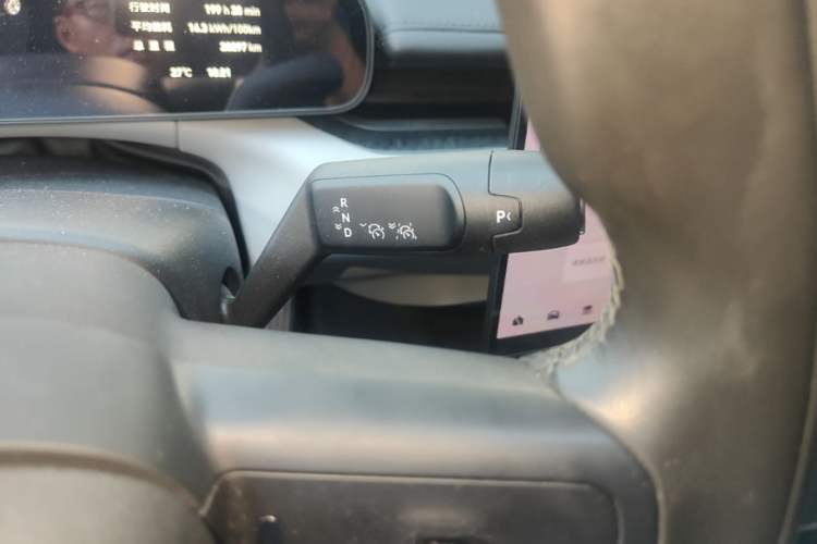 Used Zeekr 007 2024 Rear-Drive Enhanced Version 75 kWh Gear Lever