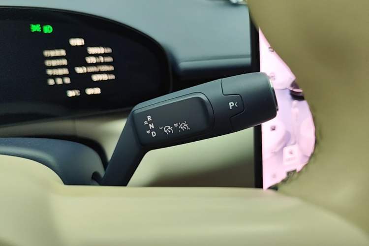 Used Zeekr 007 2024 Rear-Drive Enhanced Version 100 kWh Gear Lever