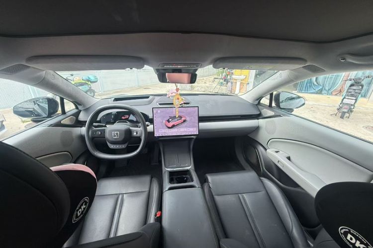 Used Zeekr 007 2024 Rear-Drive Enhanced Version 75 kWh Interior 2