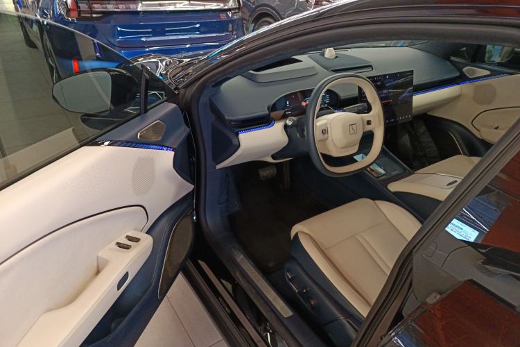 Used Zeekr 007 2024 Rear-Drive Intelligent Driving Version 75 kWh Interior 3
