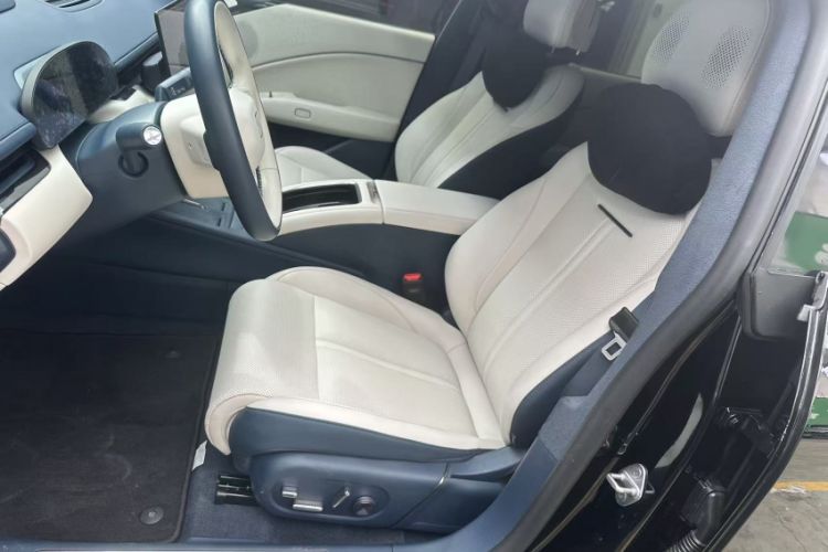 Used Zeekr 007 2024 Rear-Drive Enhanced Version 75 kWh Interior 4