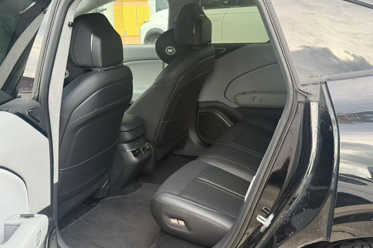 Used Zeekr 007 2024 Rear-Drive Enhanced Version 75 kWh Interior 4