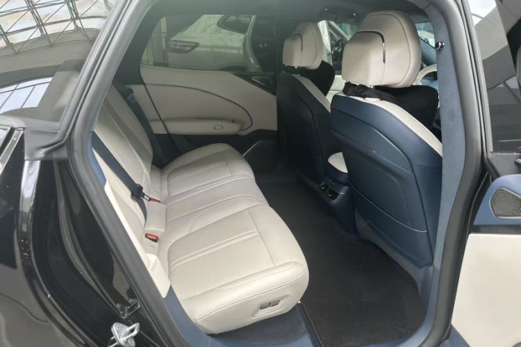 Used Zeekr 007 2024 Rear-Drive Enhanced Version 75 kWh Interior 8