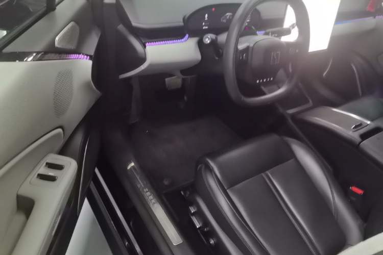 Used Zeekr 007 2024 Rear-Drive Enhanced Version 75 kWh Left Front Seat