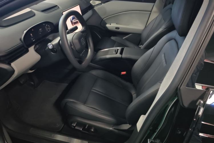 Used Zeekr 007 2024 Rear-Drive Enhanced Version 75 kWh Left Front Seat