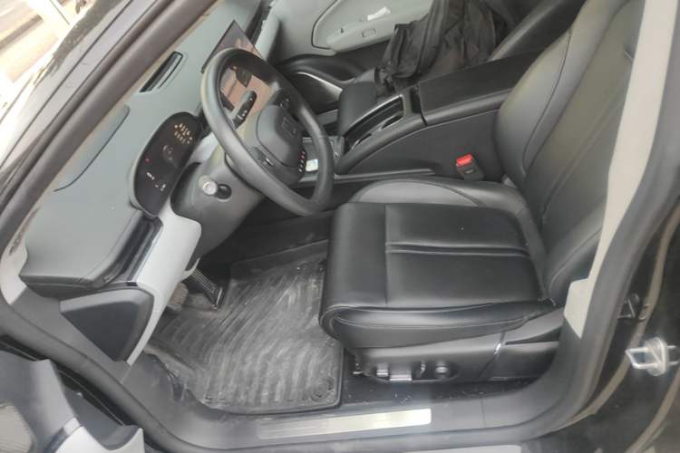 Used Zeekr 007 2024 Rear-Drive Enhanced Version 75 kWh Left Front Seat