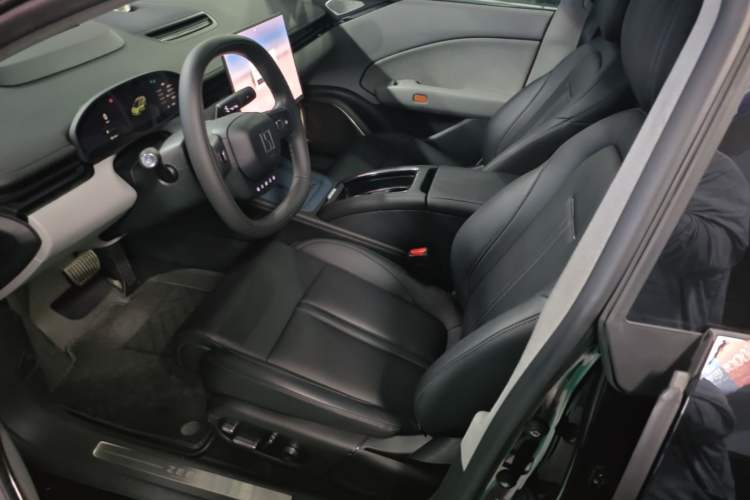 Used Zeekr 007 2024 Rear-Drive Enhanced Version 75 kWh Left Front Seat