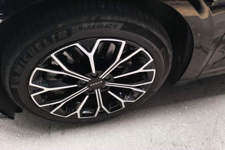 Used Zeekr 007 2024 Four-Wheel Drive Intelligent Driving Version 75 kWh Left Front Wheel Hub