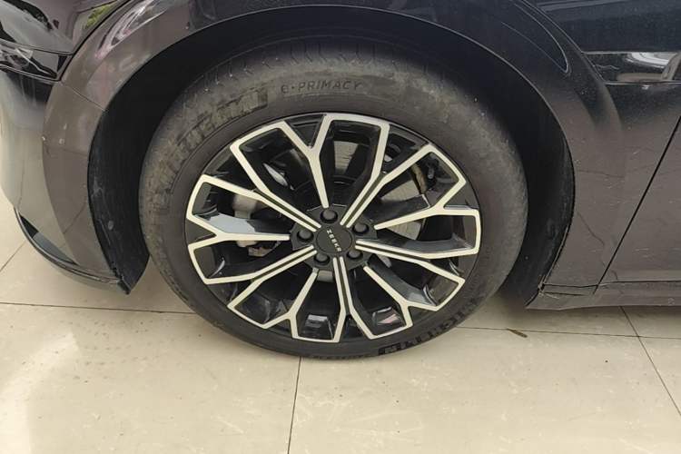 Used Zeekr 007 2024 Rear-Drive Enhanced Version 100 kWh Left Front Wheel Hub
