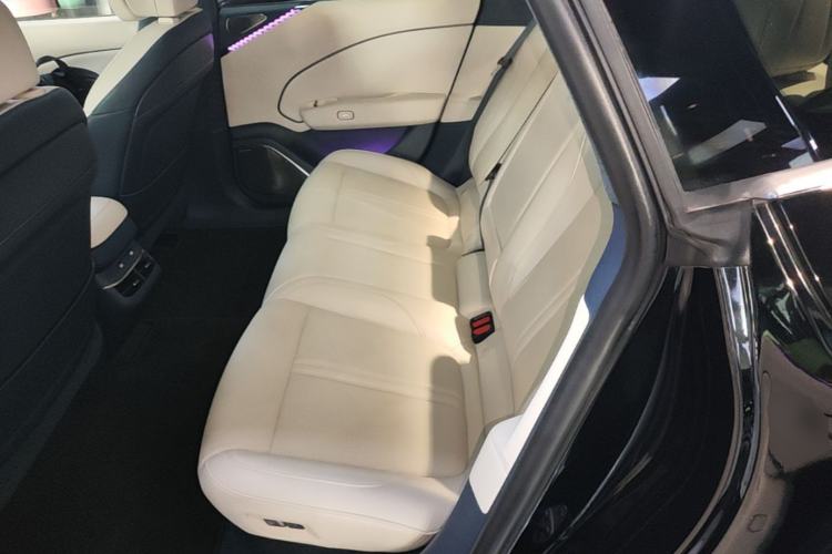 Used Zeekr 007 2024 Rear-Drive Intelligent Driving Version 100 kWh Left Rear Seat