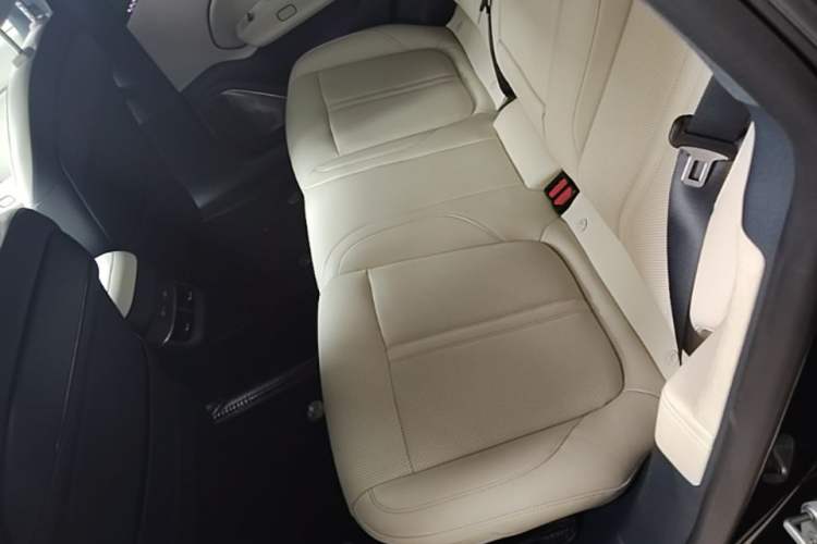 Used Zeekr 007 2024 Rear-Drive Intelligent Driving Version 75 kWh Left Rear Seat