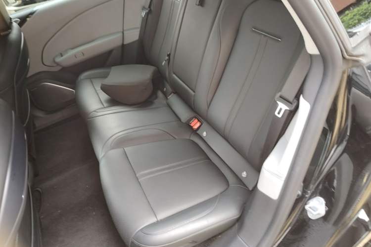 Used Zeekr 007 2024 Rear-Drive Enhanced Version 75 kWh Left Rear Seat