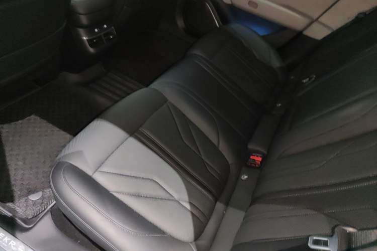 Used Zeekr 007 2024 Four-Wheel Drive Intelligent Driving Version 100 kWh Left Rear Seat