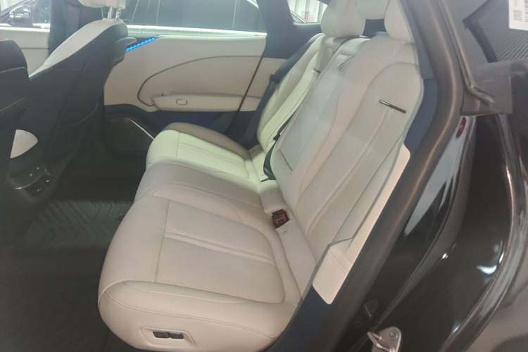 Used Zeekr 007 2024 Rear-Drive Intelligent Driving Version 100 kWh Left Rear Seat