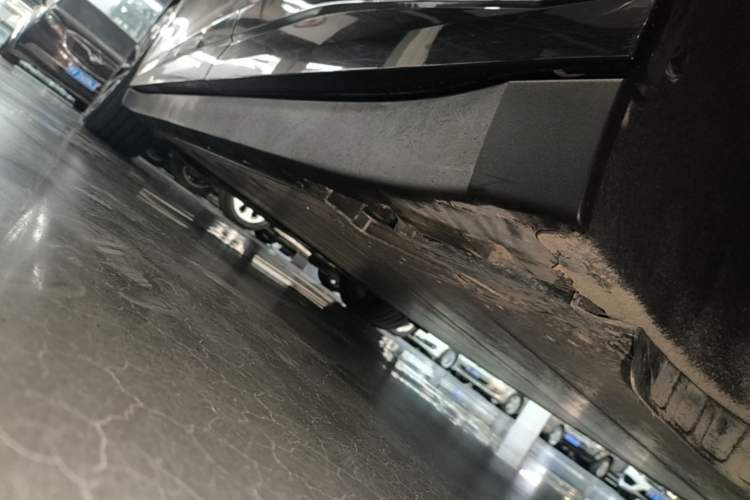 Used Zeekr 007 2024 Rear-Drive Enhanced Version 75 kWh Left Side Sill