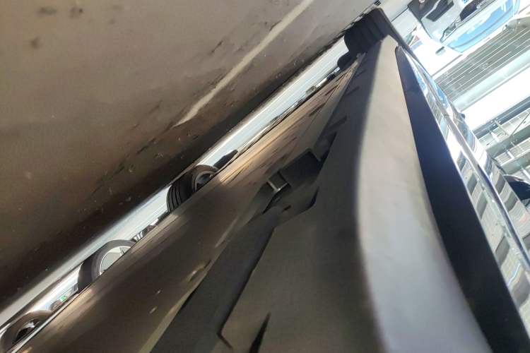 Used Zeekr 007 2024 Rear-Drive Version 75 kWh Left Side Sill