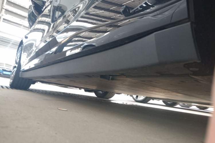 Used Zeekr 007 2024 Rear-Drive Version 75 kWh Left Side Sill
