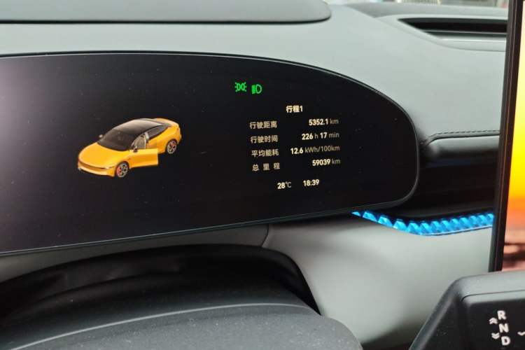 Used Zeekr 007 2024 Rear-Drive Enhanced Version 75 kWh Odometer Close Up