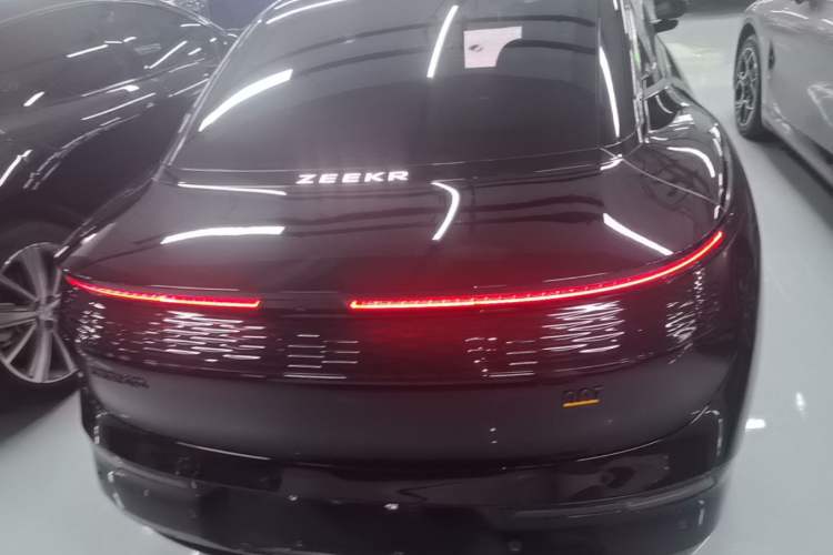 Used Zeekr 007 2024 Rear-Drive Enhanced Version 75 kWh Rear