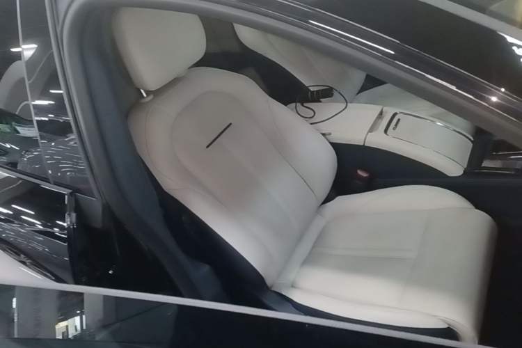 Used Zeekr 007 2024 Rear-Drive Enhanced Version 75 kWh Right Front Seat
