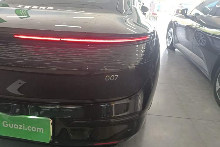 Used Zeekr 007 2024 Four-Wheel Drive Intelligent Driving Version 75 kWh Right Rear Taillight
