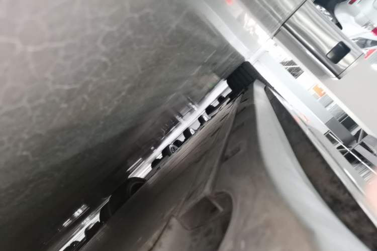 Used Zeekr 007 2024 Four-Wheel Drive Version 75 kWh Right Side Sill