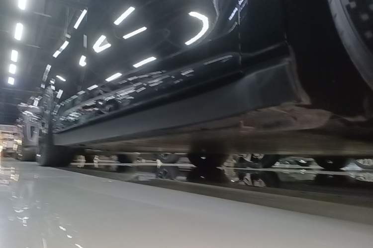 Used Zeekr 007 2024 Rear-Drive Enhanced Version 75 kWh Right Side Sill