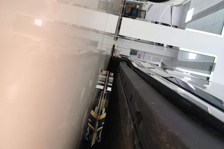 Used Zeekr 007 2024 Rear-Drive Enhanced Version 100 kWh Right Side Sill
