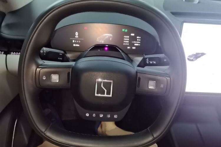 Used Zeekr 007 2024 Rear-Drive Enhanced Version 75 kWh Steering Wheel