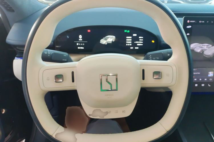 Used Zeekr 007 2024 Rear-Drive Version 75 kWh Steering Wheel