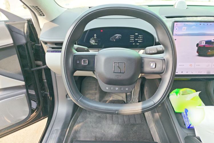 Used Zeekr 007 2024 Rear-Drive Enhanced Version 100 kWh Steering Wheel