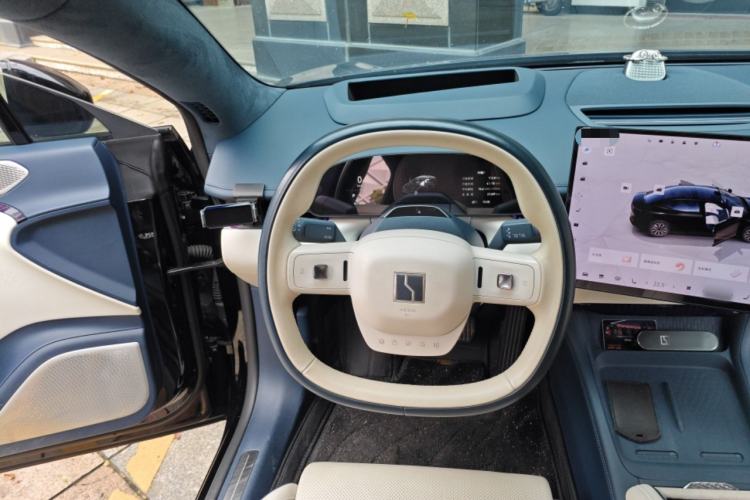 Used Zeekr 007 2024 Rear-Drive Intelligent Driving Version 75 kWh Steering Wheel