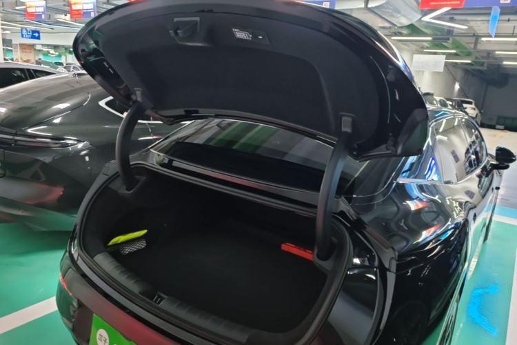 Used Zeekr 007 2024 Rear-Drive Enhanced Version 75 kWh Trunk