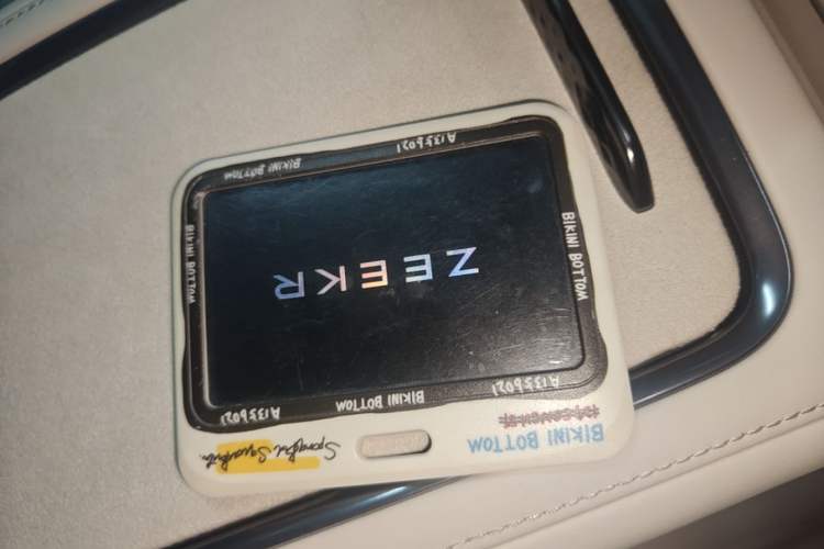 Used Zeekr 007 2024 Rear-Drive Intelligent Driving Version 100 kWh Vehicle Key