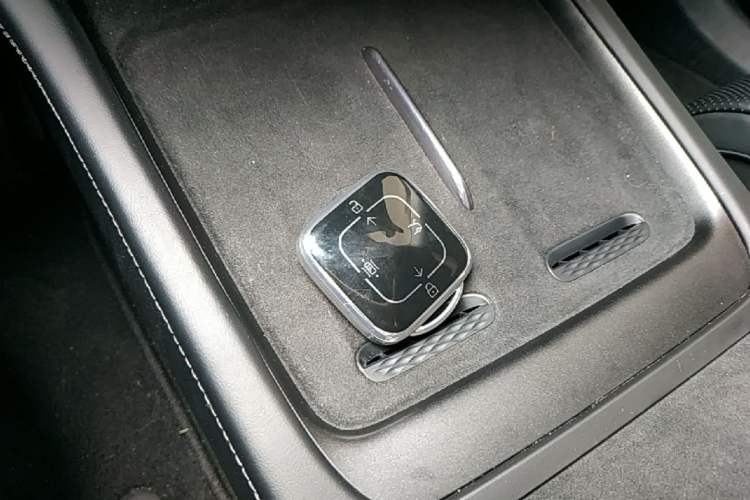 Used Zeekr 007 2024 Rear-Drive Enhanced Version 75 kWh Vehicle Key