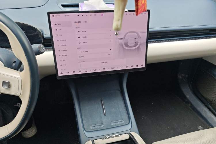 Used Zeekr 007 2024 Rear-Drive Intelligent Driving Version 75 kWh Audio And AC Panel