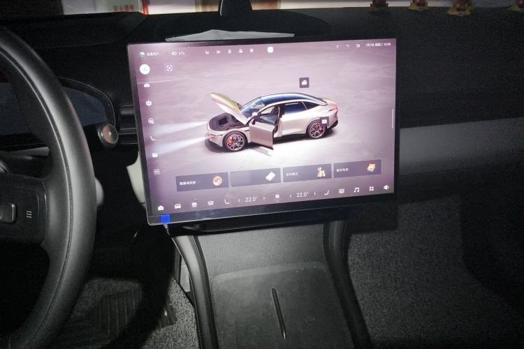 Used Zeekr 007 2024 Rear-Drive Enhanced Version 75 kWh Audio And AC Panel