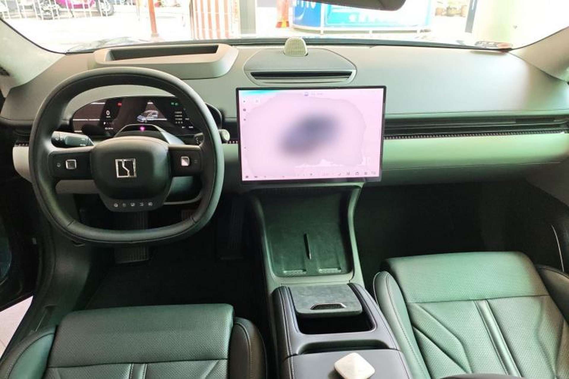 Used Zeekr 007 2024 Four-Wheel Drive Intelligent Driving Version 75 kWh Center Console