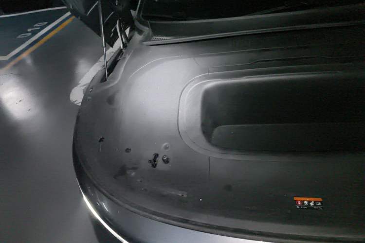Used Zeekr 007 2024 Rear-Drive Enhanced Version 75 kWh Engine Bay Right