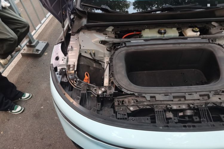 Used Zeekr 007 2024 Rear-Drive Version 100 kWh Engine Bay Right