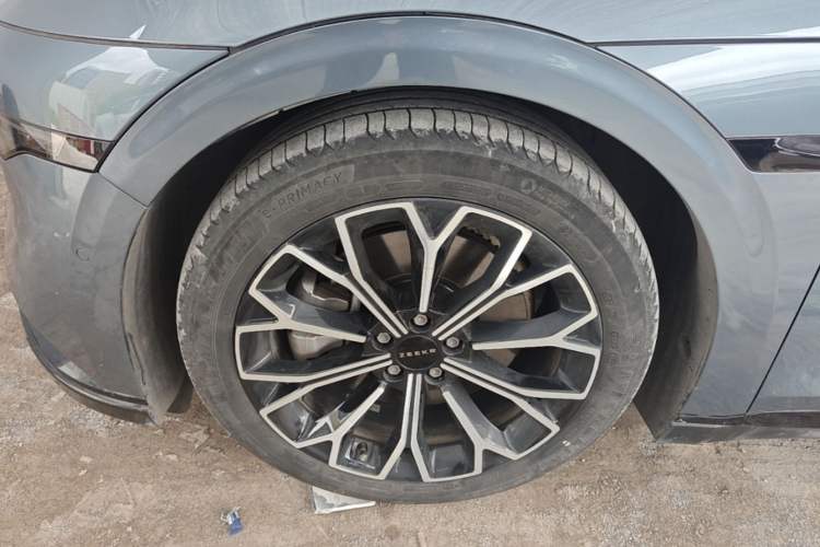 Used Zeekr 007 2024 Rear-Drive Version 100 kWh Exterior 4