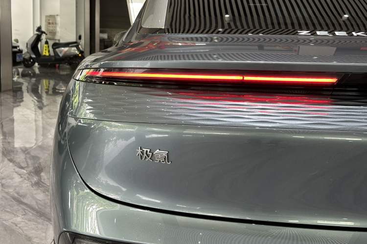 Used Zeekr 007 2024 Rear-Drive Intelligent Driving Version 100 kWh Exterior 6