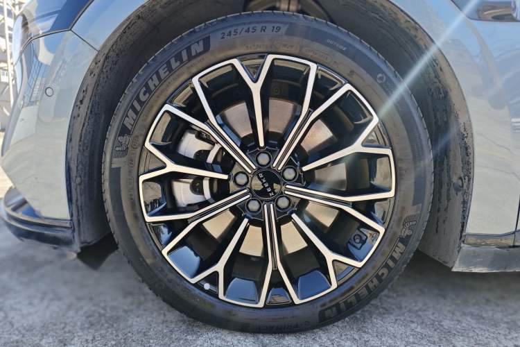Used Zeekr 007 2024 Rear-Drive Intelligent Driving Version 75 kWh Exterior 9