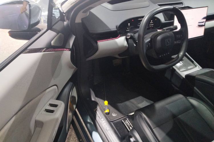 Used Zeekr 007 2024 Rear-Drive Intelligent Driving Version 100 kWh Interior 3