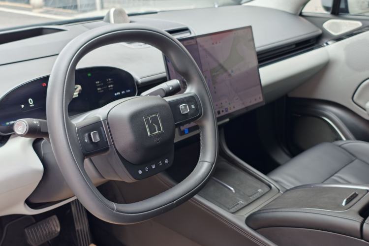 Used Zeekr 007 2024 Rear-Drive Enhanced Version 75 kWh Interior 3